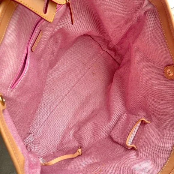 Dooney Bourke Red Signature Jaquard Canvas Leather Tote. - Picture 13 of 13